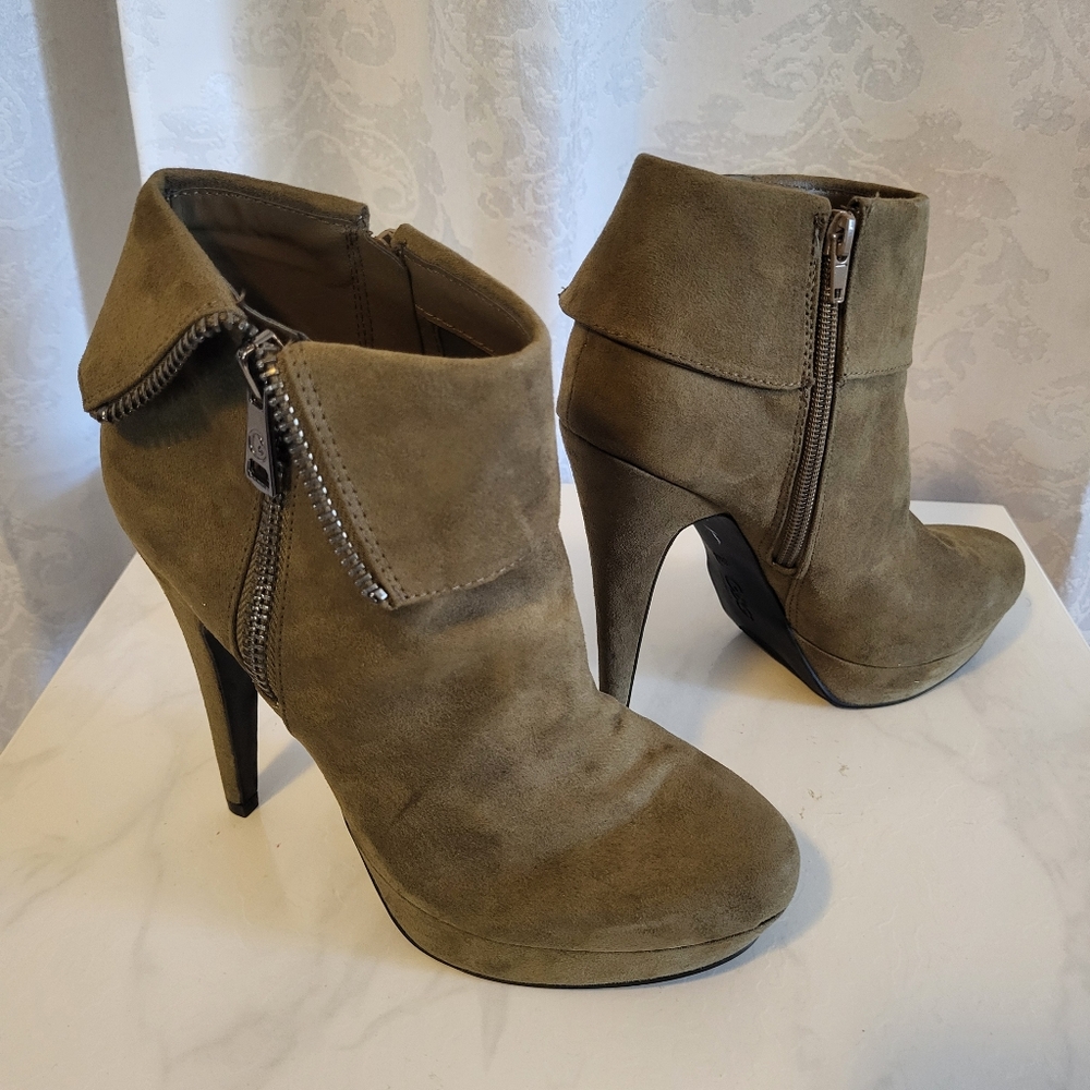 GBG Los Angeles Women Docker Faux Suede Stiletto Ankle Boots, Size 8.5m, Green